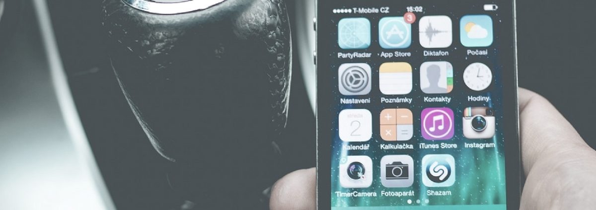 Multe per smartphone alla guida