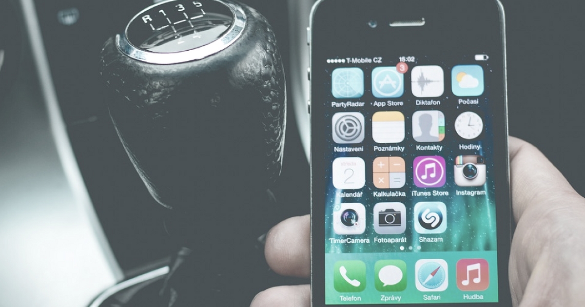 Multe per smartphone alla guida