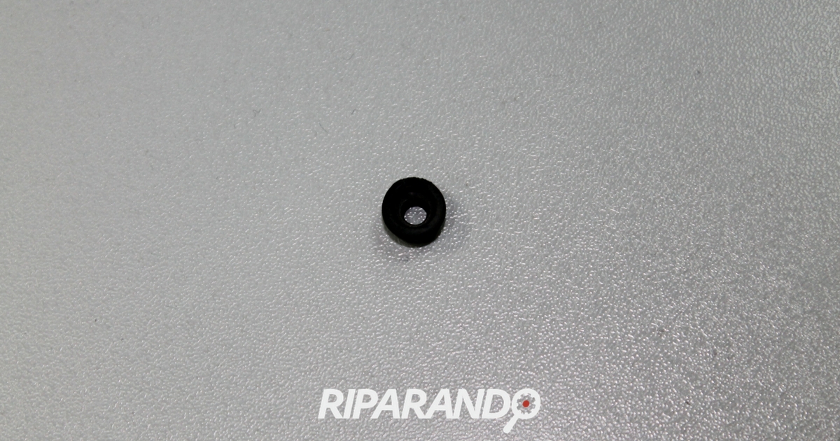 Dettaglio o-ring rimosso Riparando