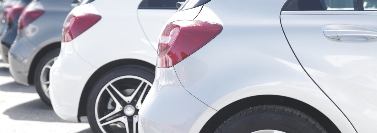 le donne spendono meno per l'auto nuova - Riparando